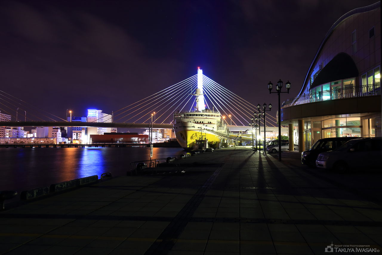 青森港旅客船ターミナルビル付近の夜景スポット写真（4）