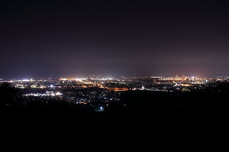 アップルロードの夜景スポット写真（1）class=
