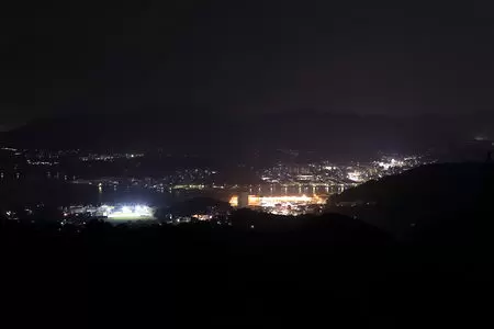 鳴鼓岳自然公園 駐車場の夜景