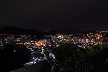 西山本町の夜景スポット写真（2）class=