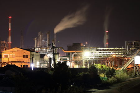 製紙工場を中心とした夜景