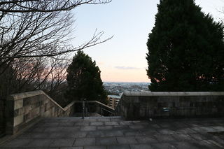 山手台南公園近くの階段の夜景スポット写真（4）class=