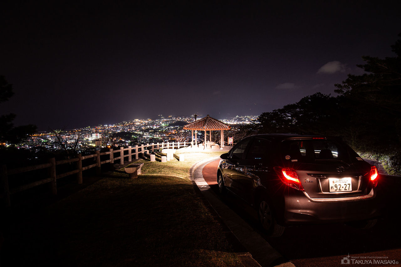車を停めて夜景を観賞