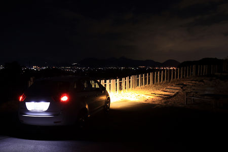 江川坦庵像の夜景スポット写真（3）class=