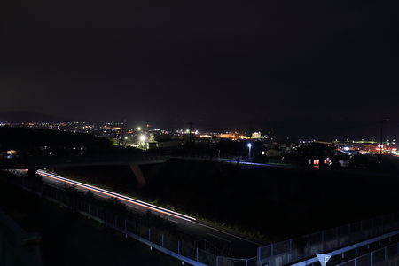 恵之久保公園の夜景スポット写真（2）class=
