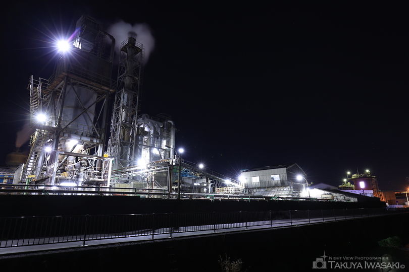 春日製紙工業前の夜景スポット写真（2）