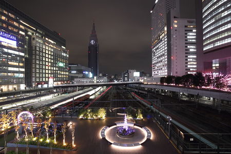 バスタ新宿 歩行者デッキの夜景スポット写真（1）class=