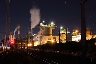 日本製紙（株）富士工場を望む