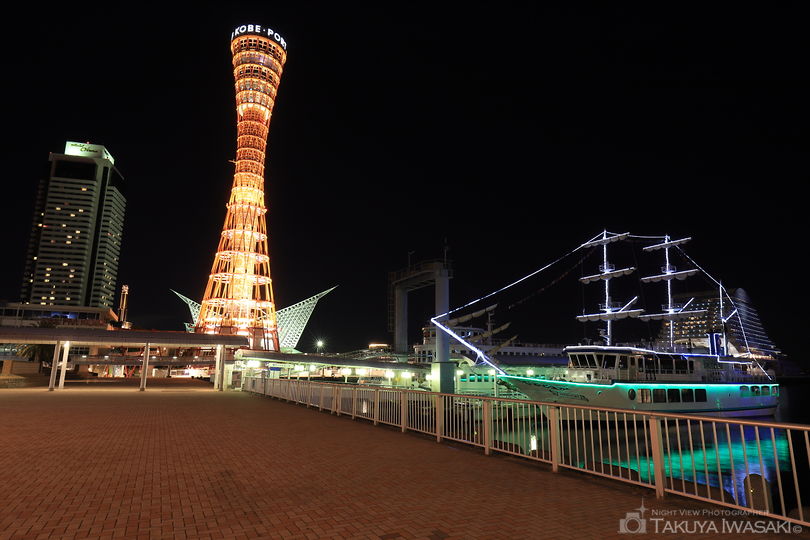 中突堤中央ターミナル（かもめりあ）前の夜景スポット写真（4）