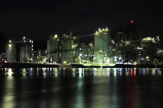 港町の夜景スポット写真（2）class=