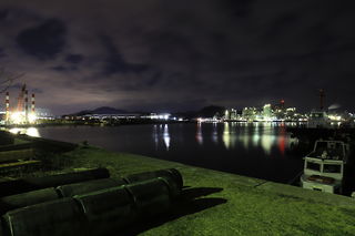 港町の夜景スポット写真（3）class=