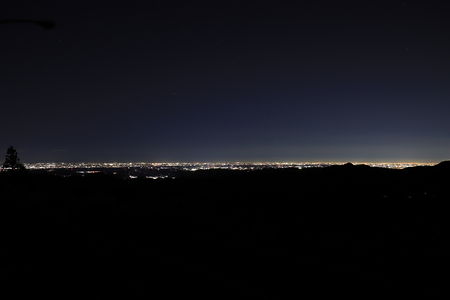 首都圏自然歩道休憩地の夜景スポット写真（1）class=
