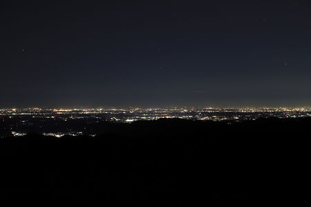 首都圏自然歩道休憩地の夜景スポット写真（2）class=
