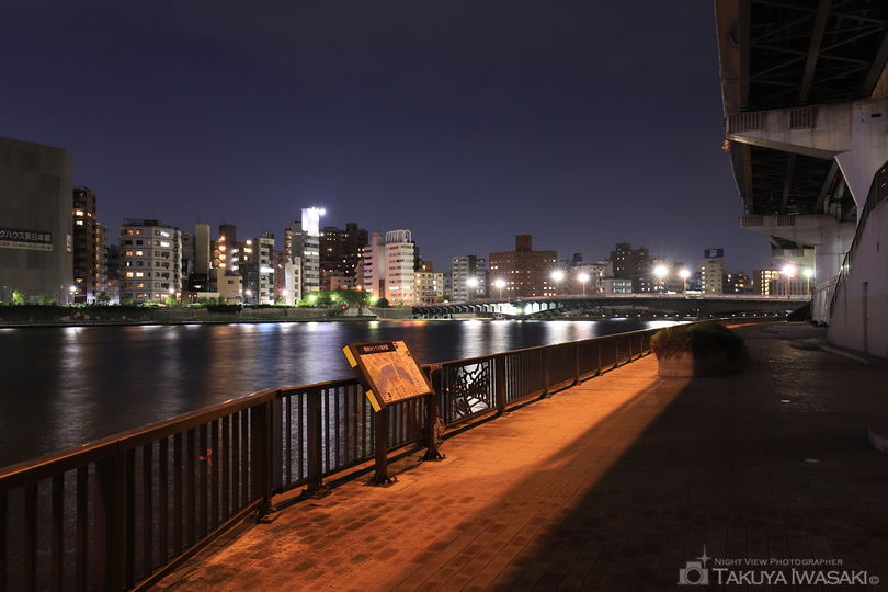 隅田川テラス　両国JCT付近の夜景スポット写真（3）