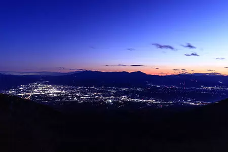 チェリーパークラインの夜景