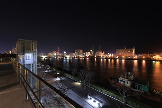 朱鷺メッセ　エスプラナード＆リバーフロントパークの夜景スポット写真（4）class=