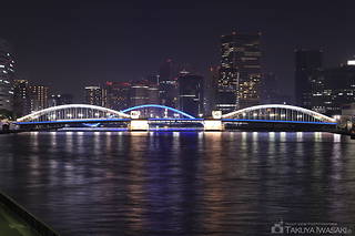 勝鬨橋と築地大橋のライトアップ