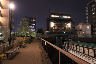 月島川沿いの夜景スポット写真（3）class=