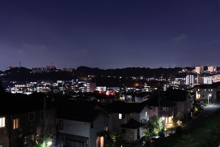 堀之内の住宅街の夜景