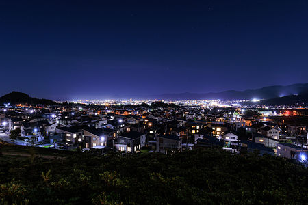 みはらしの丘の住宅街の夜景