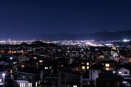 みはらしの丘と蔵王エリアの住宅街の夜景
