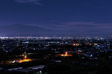 羽前山辺駅方面の夜景