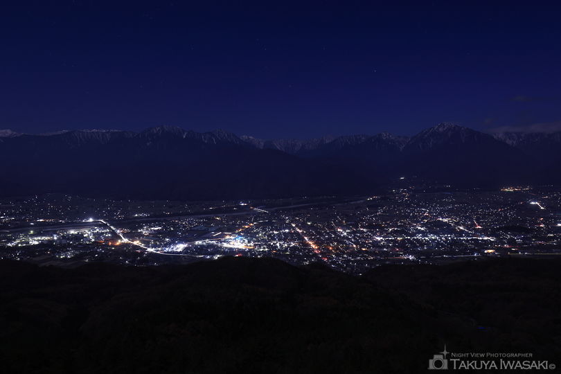 鷹狩山　展望台の夜景スポット写真（1）