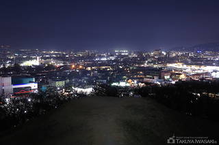 弘法山古墳の夜景スポット写真（4）class=
