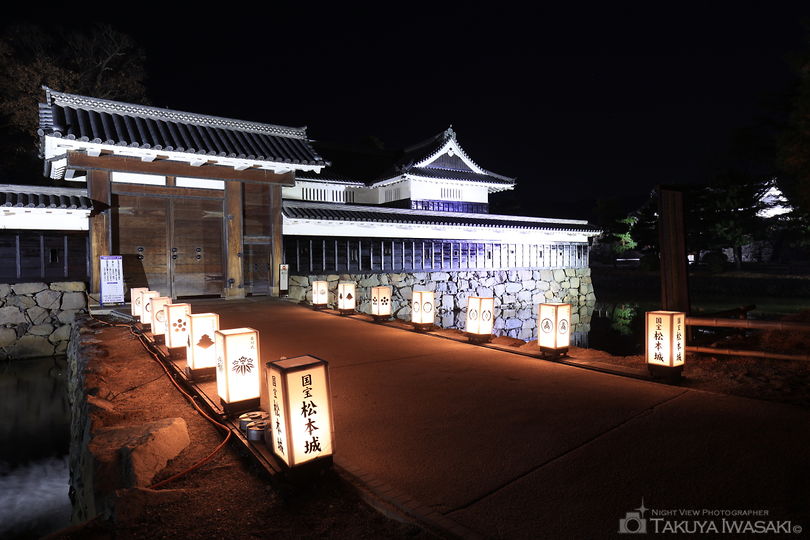 松本城公園の夜景スポット写真（6）