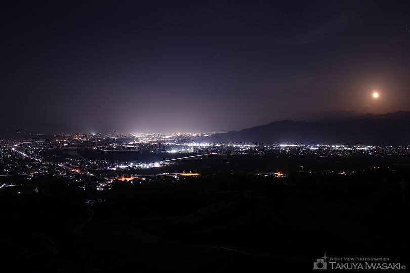 名月の里　頂上付近の夜景スポット写真（2）