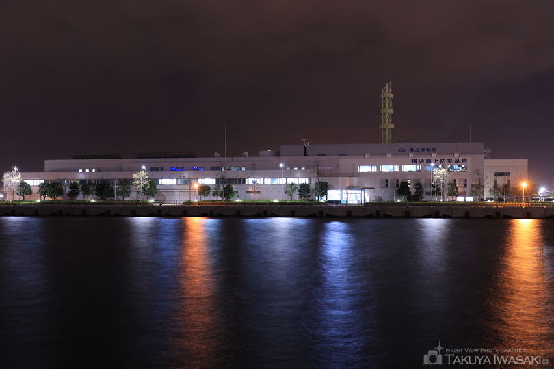 新港ふ頭客船ターミナルの夜景スポット写真（4）