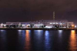 新港ふ頭客船ターミナルの夜景スポット写真（4）class=