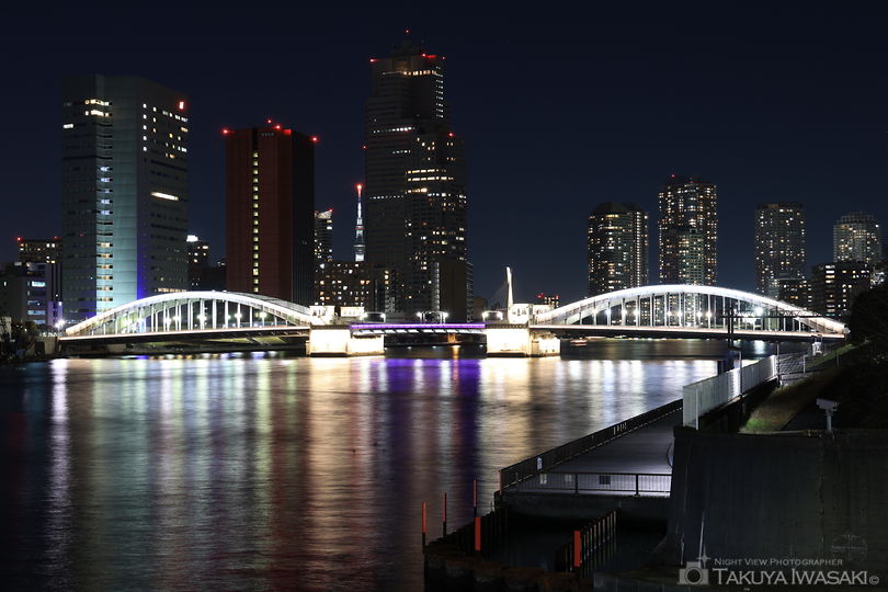 築地大橋橋詰広場の夜景スポット写真（3）