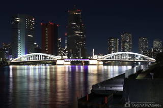 築地大橋橋詰広場の夜景スポット写真（3）class=