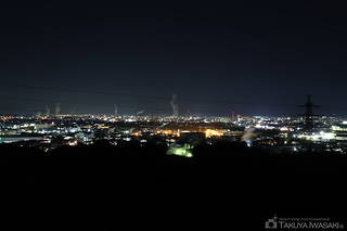 富士市の工場夜景を望む