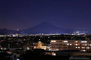 富士山と藤沢市内の夜景