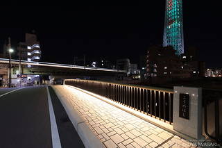 小梅橋の夜景スポット写真（3）class=
