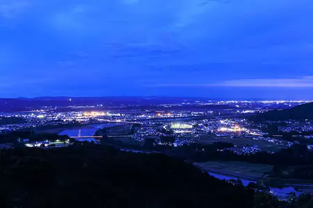 沢山ポケットパークの夜景