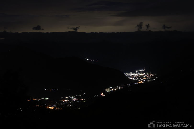 魚沼スカイライン　魚沼展望台の夜景スポット写真（3）