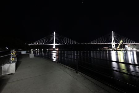 気仙沼湾横断橋展望スポットの夜景スポット写真（3）class=