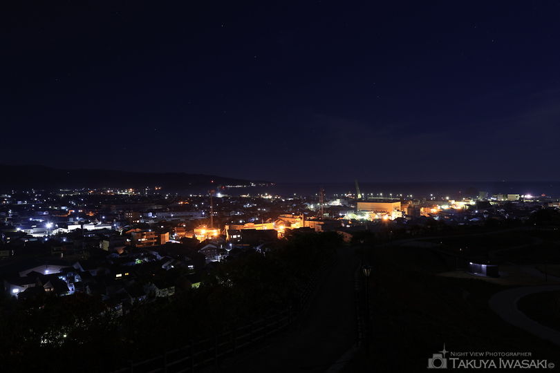朝日山公園 見晴らしの丘の夜景スポット写真（1）