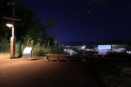 日和山公園 筆塚碑前の夜景スポット写真（4）class=