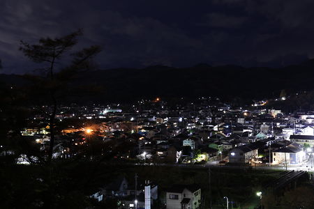 越生町の住宅街の夜景