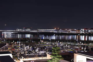 羽田イノベーションシティ 足湯スカイデッキの夜景スポット写真（4）class=