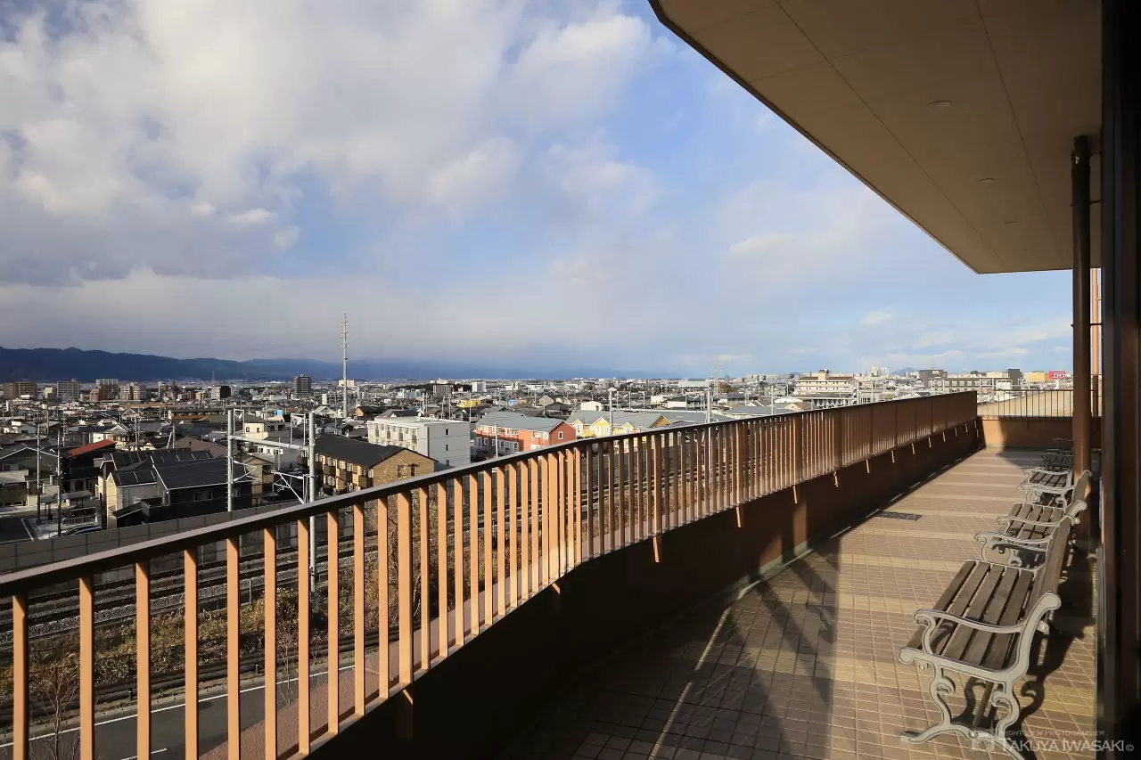 フォレオ大津一里山 新幹線展望テラスの夜景（滋賀県大津市）
