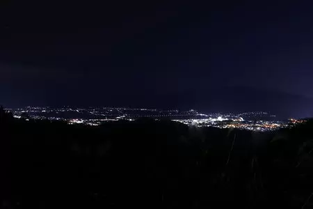 竜ヶ尾山中腹の夜景