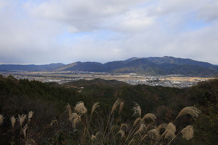 昼間の亀岡市内の風景