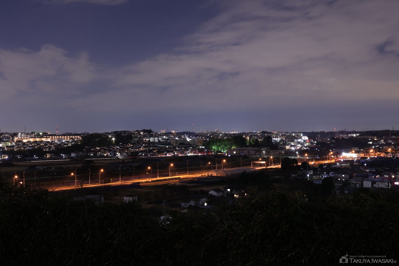 稲荷前古墳群の夜景スポット写真（2）