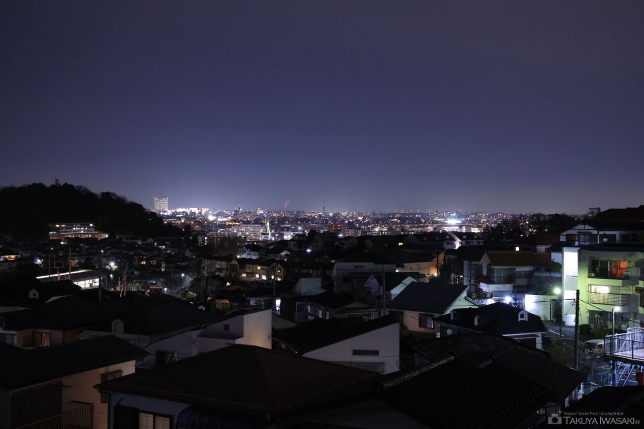 日野市郷土資料館前の夜景スポット写真（1）