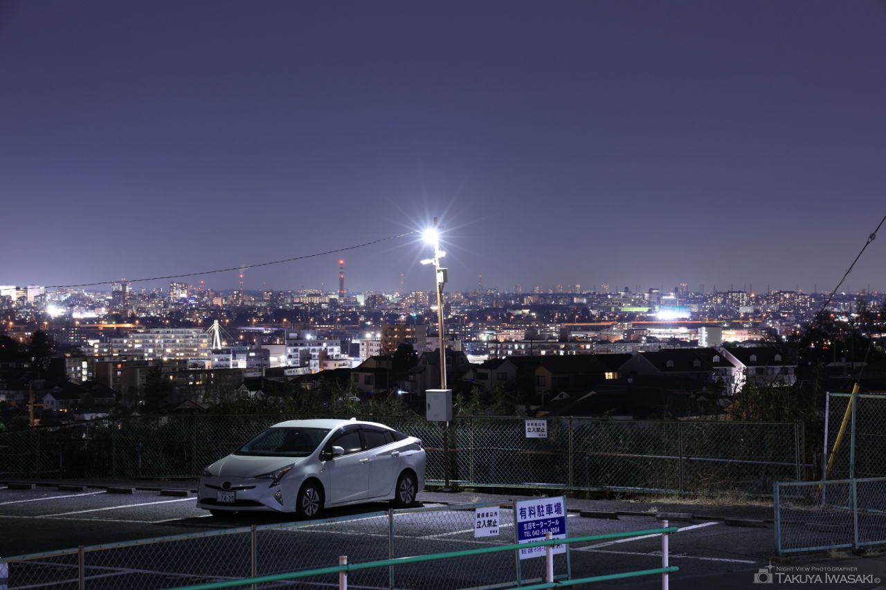 日野市郷土資料館前の夜景スポット写真（2）